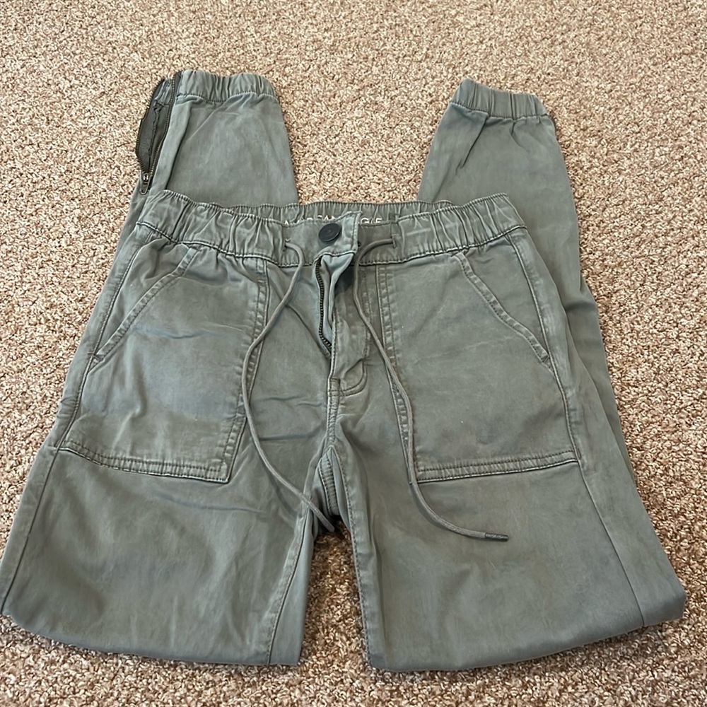 American Eagle pants size 4